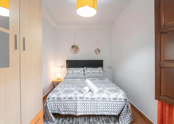 Elvira 60 Homes 公寓 *